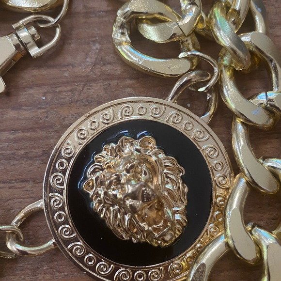 Women Chunky Gold Metal Chain Fashion Belt Lion medallion Charm - Picture 6 of 11